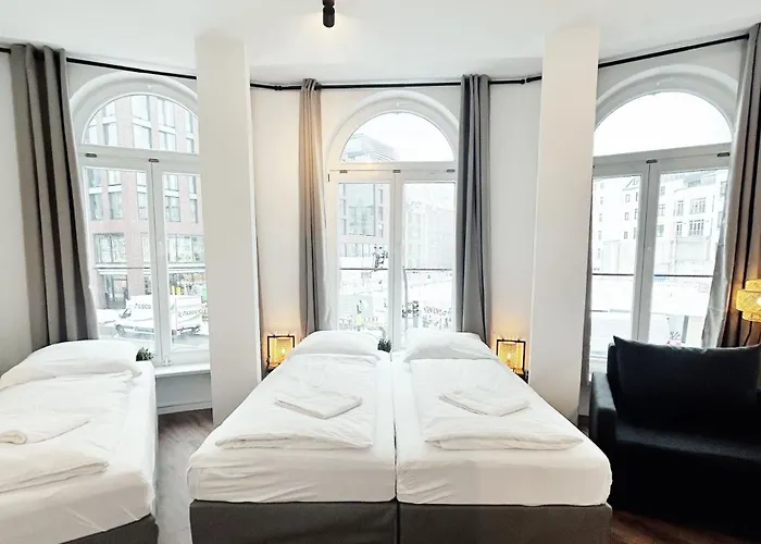Stylish Apartment Near Binnenalster For Up To 8 Guests Hamburg